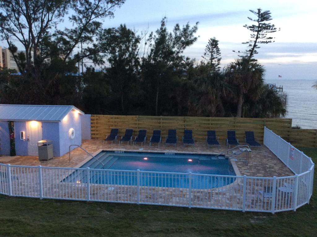 Dolphin Inn - Cocoa Beach photo