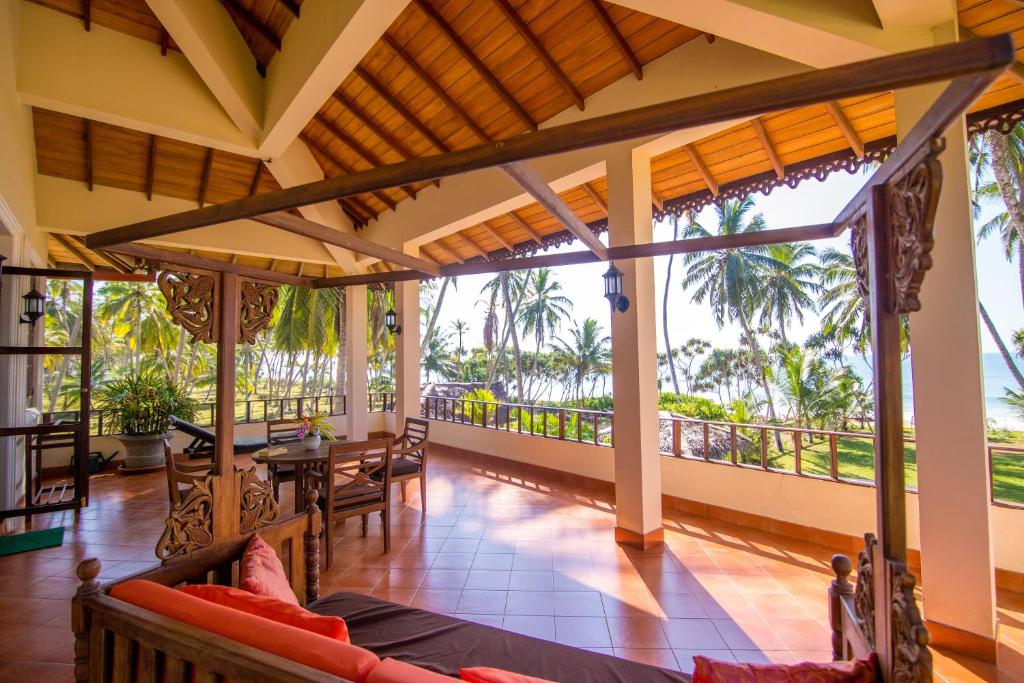 Lanka Beach Boutique Bungalows & Grand Villa 전경
