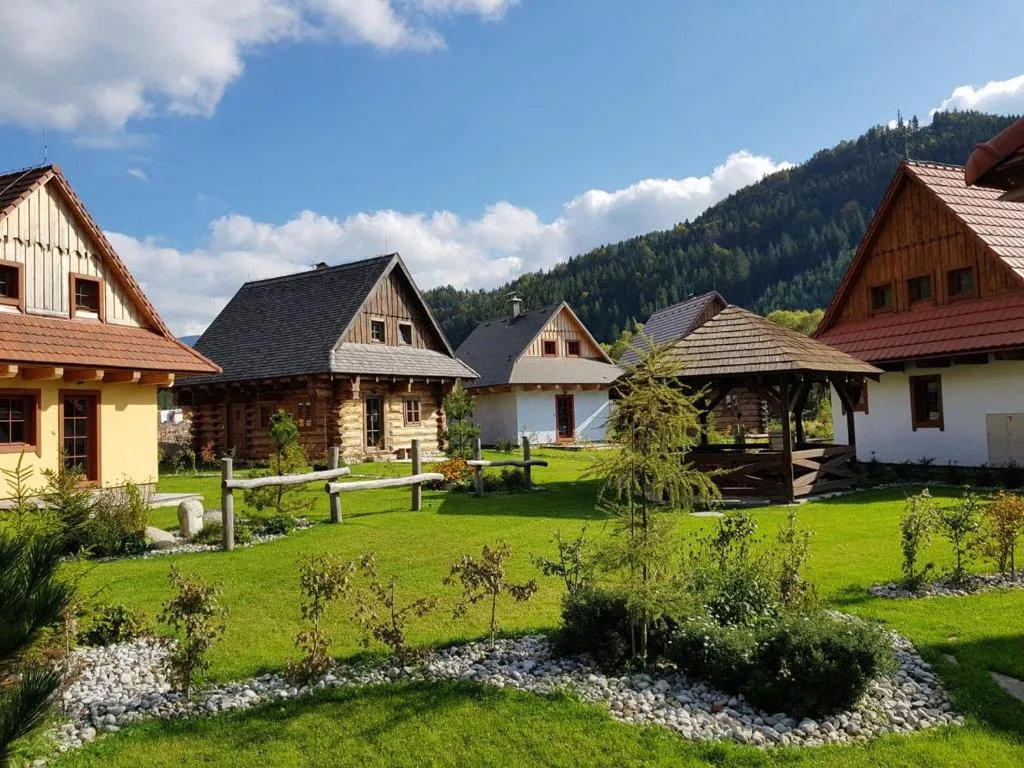 Rezort Gothal Chalupy, hotel v Donovalech