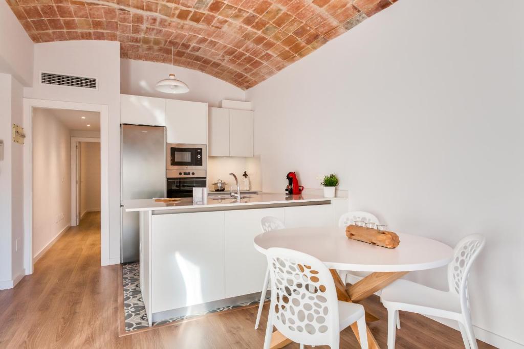 Flateli Girona City Center 2 - 4
