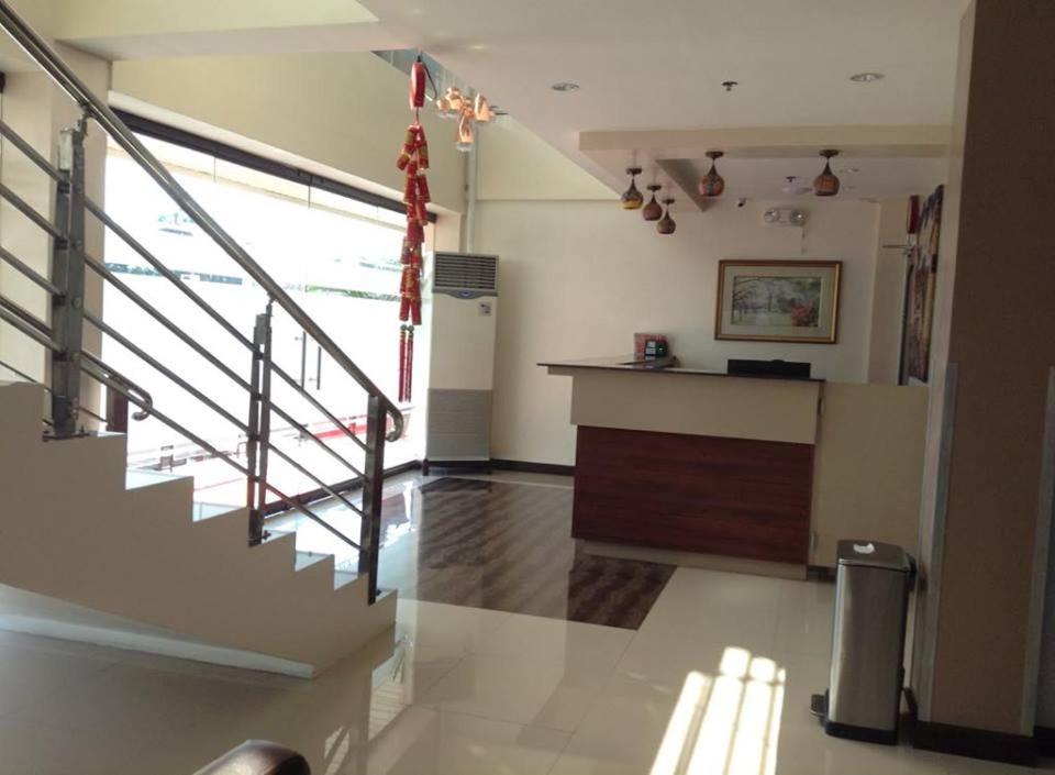 W ホテル (W Hotel)