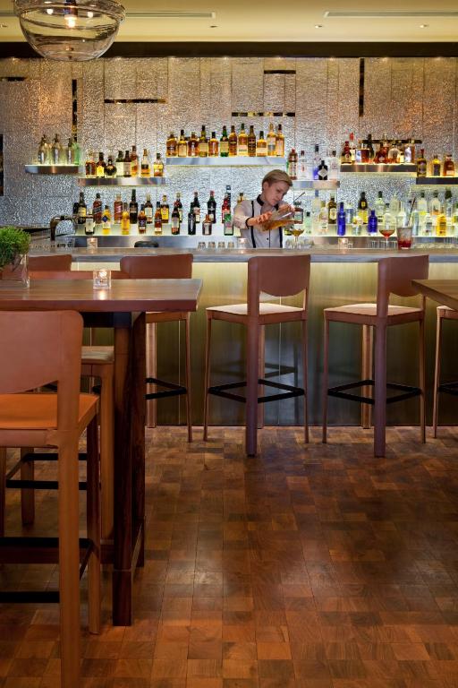 Pub/Lounge