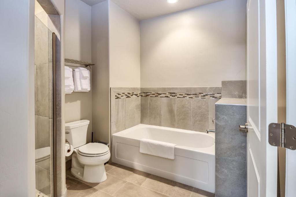 Watchman Villas photo