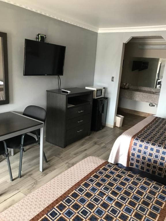SouthTown S.A. Inn photo
