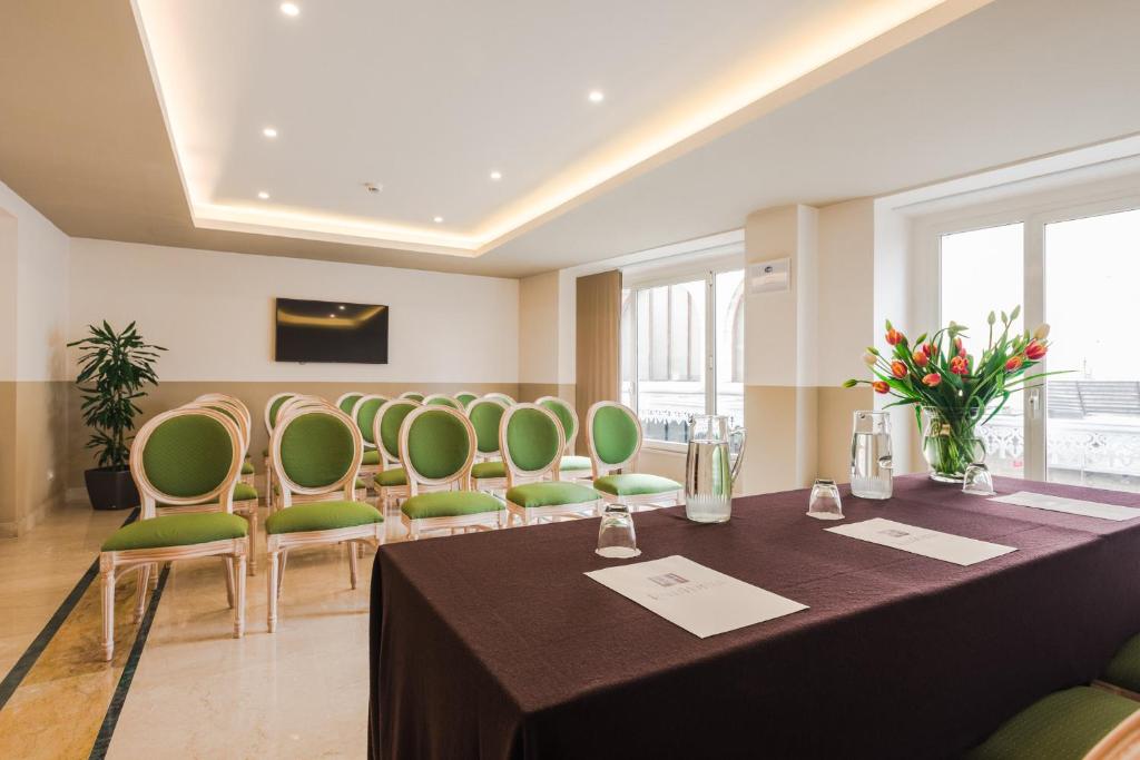 Meeting room / ballrooms
