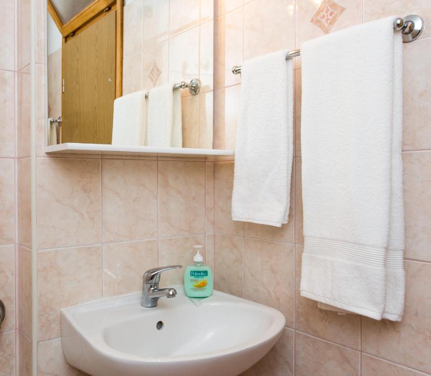 Room Avdic photo