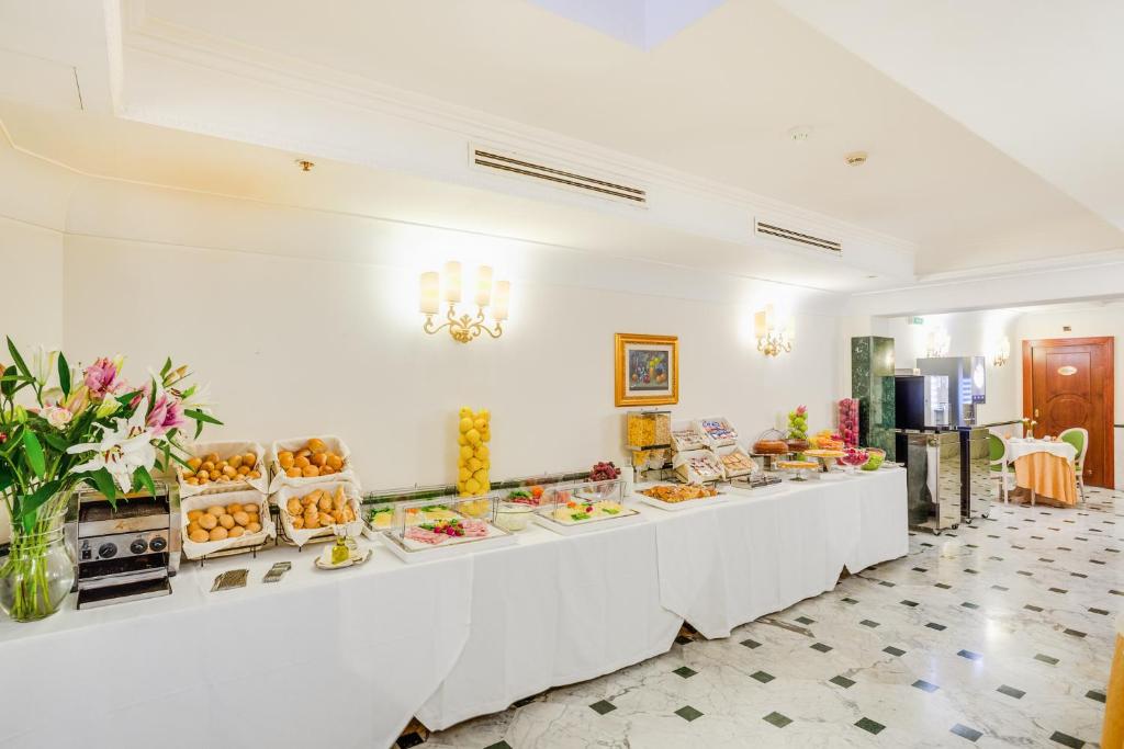 Raeli Hotel Regio 4