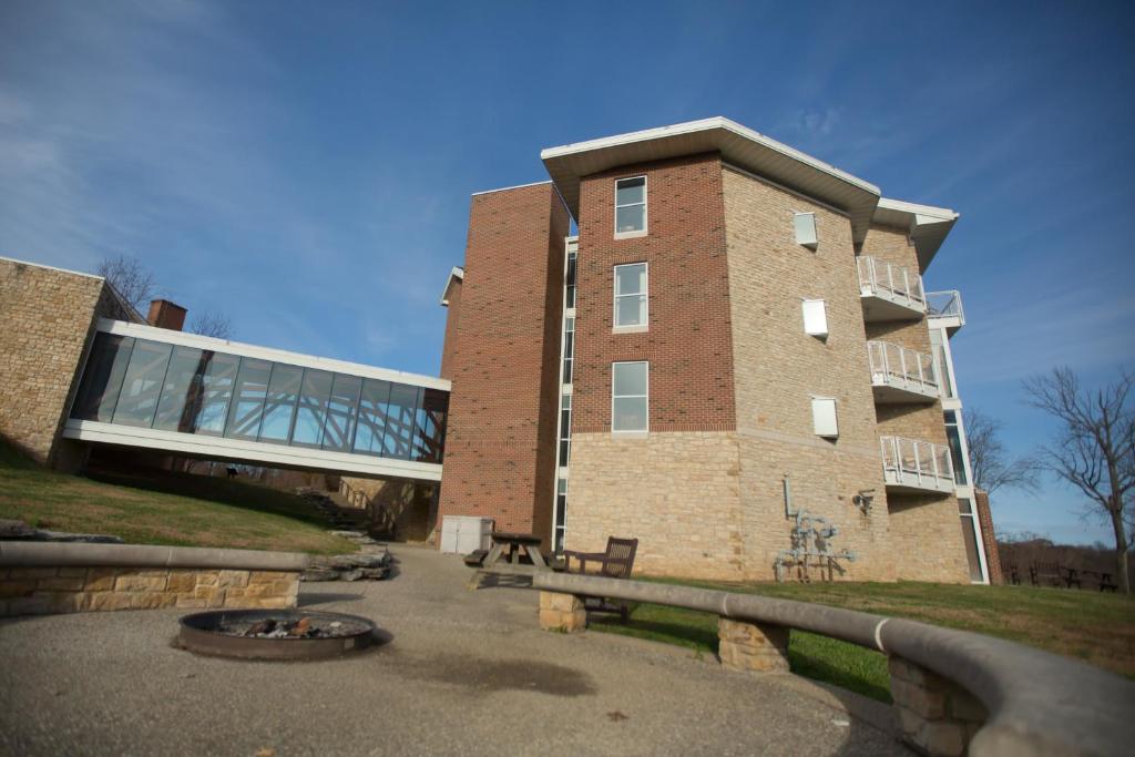 Clifty Inn — Hotel in Madison (IN)