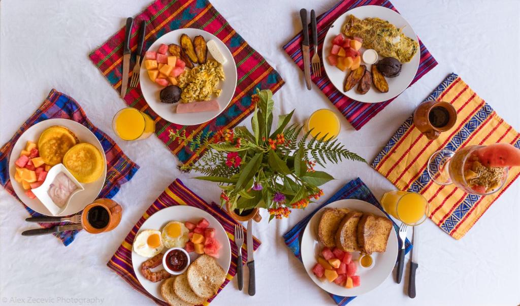 Comida y bebida