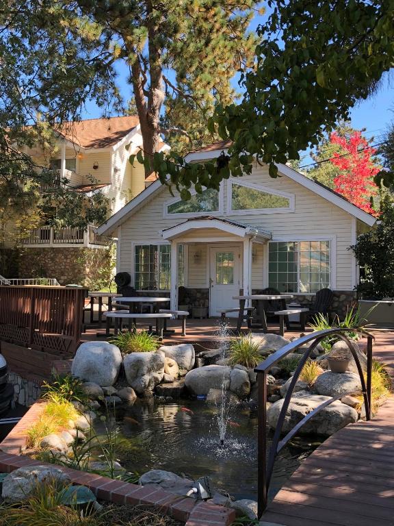 Giant Oaks Lodge photo