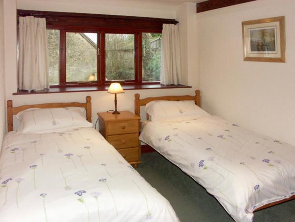 Brook Cottage, Gillingham photo 6