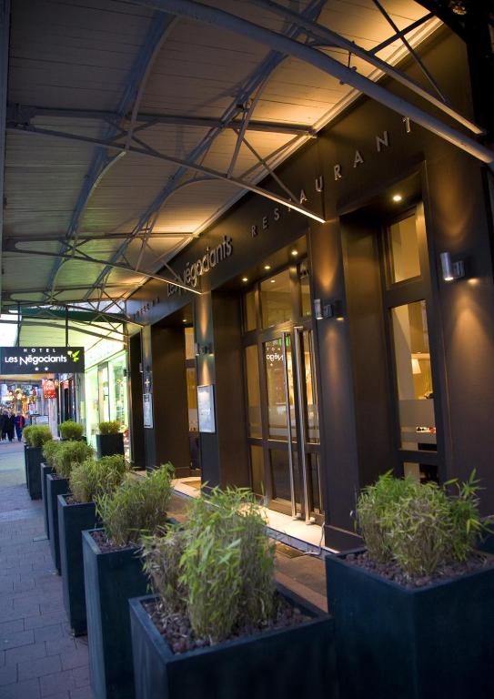 Hotel Les Negociants — Hotel in Valence