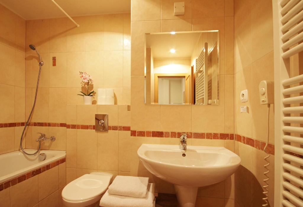 Old Town Apartments photo