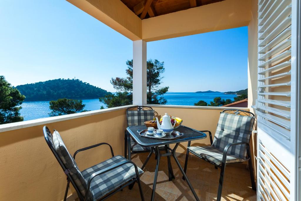Gold &amp; Silver Apartments — Hotel in Korcula