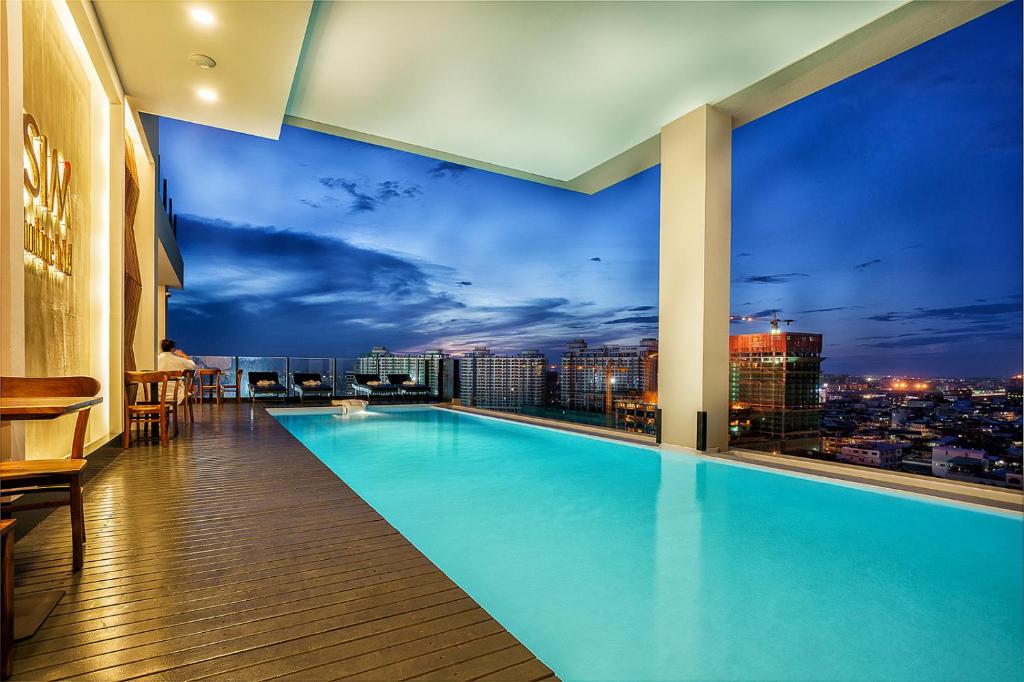 Swimming pool