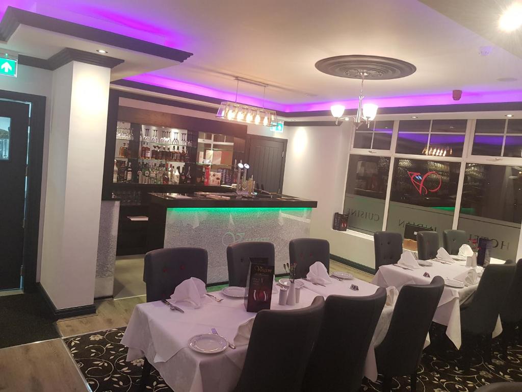 Food and beverages, Ascot Grange Hotel - Voujon Restaurant in Leeds