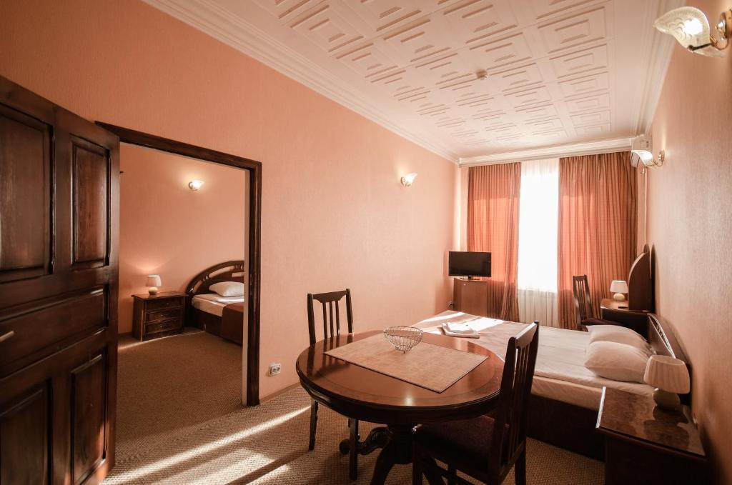Hotel Noy photo