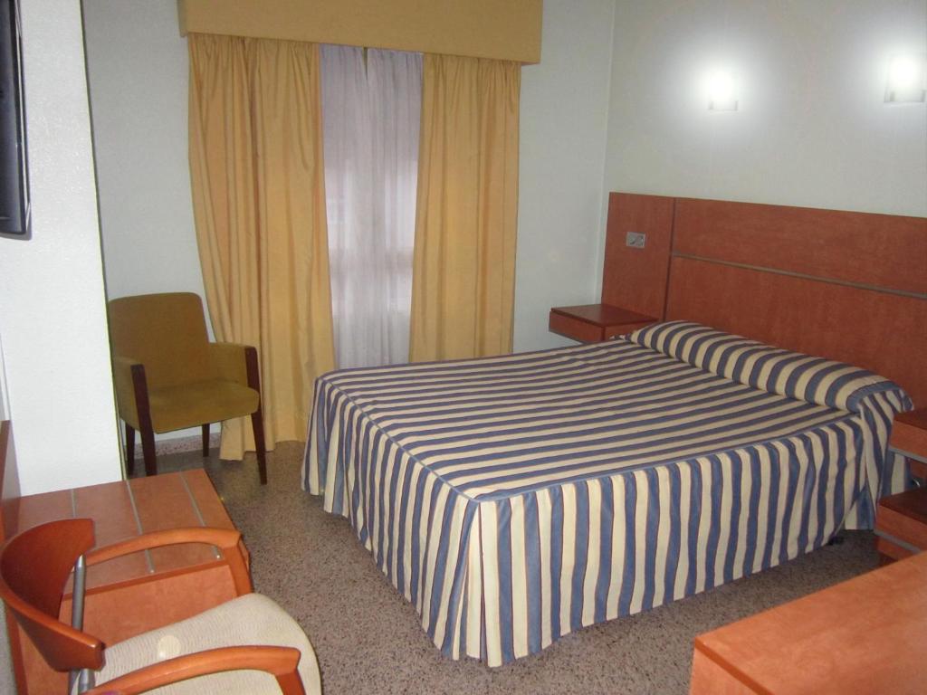 Hotel Mediterraneo photo