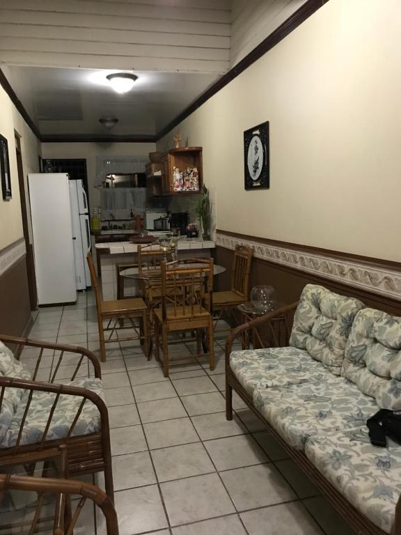 Ruiselares — Hotel in Puntarenas