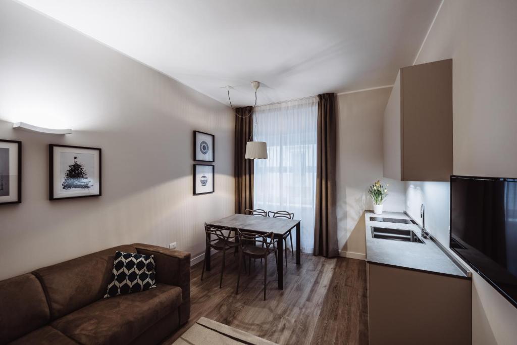 Shared lounge/TV area