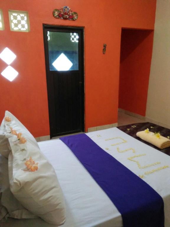 Single Room with Private Bathroom, Made Roejas Family in Bali