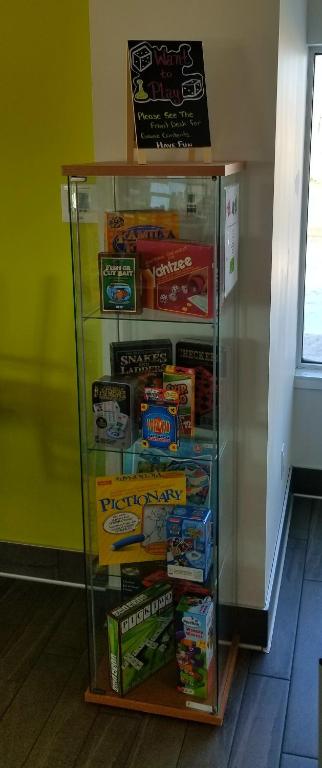 Super 8 By Wyndham Winnipeg West Photo 18