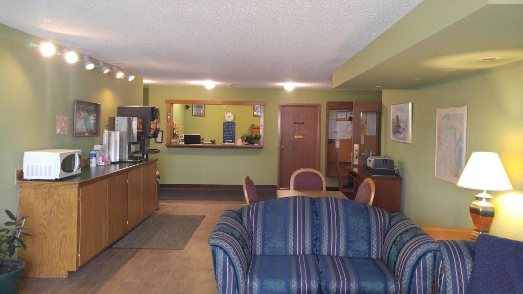 Harbor Lights Lodge photo