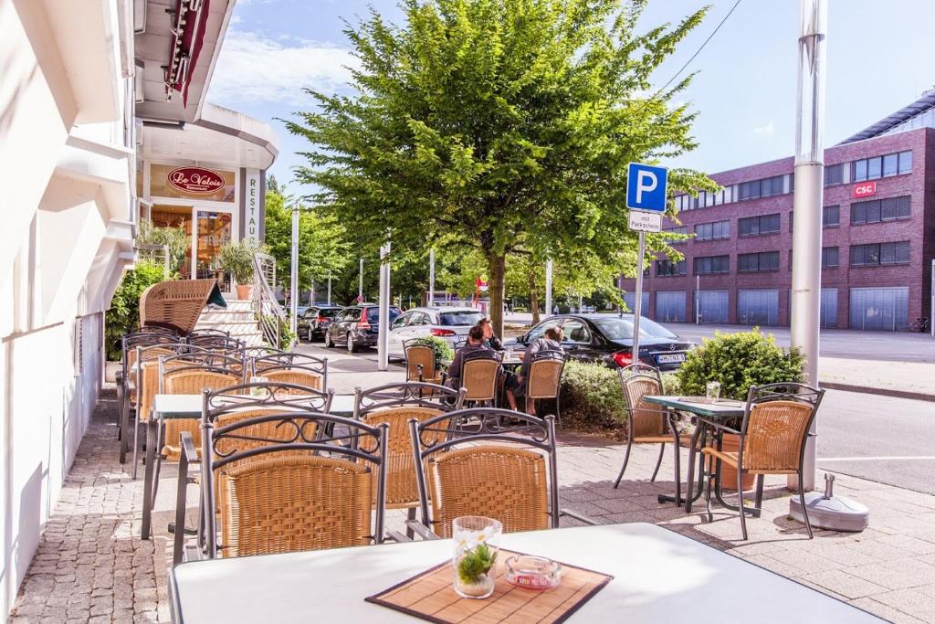 City Hotel Valois photo