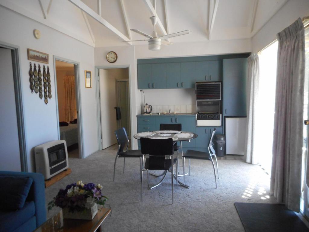Glenfield Cottage photo