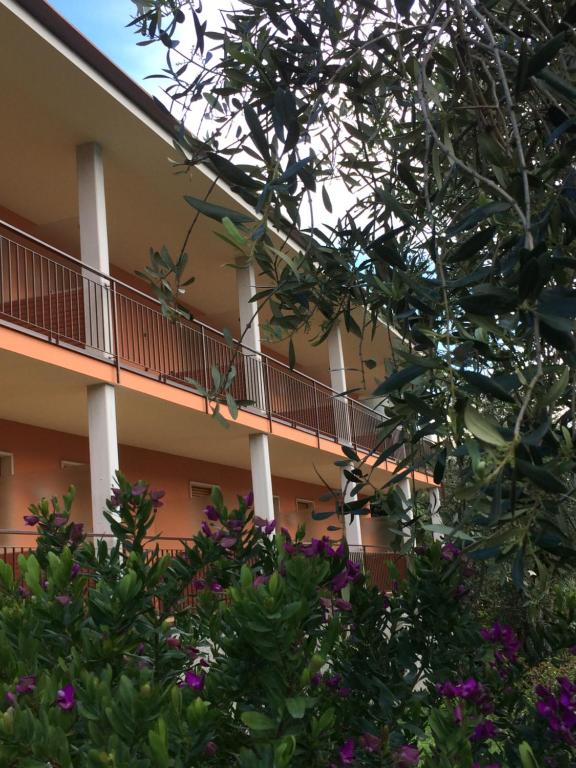 Tonini Apartments - 2