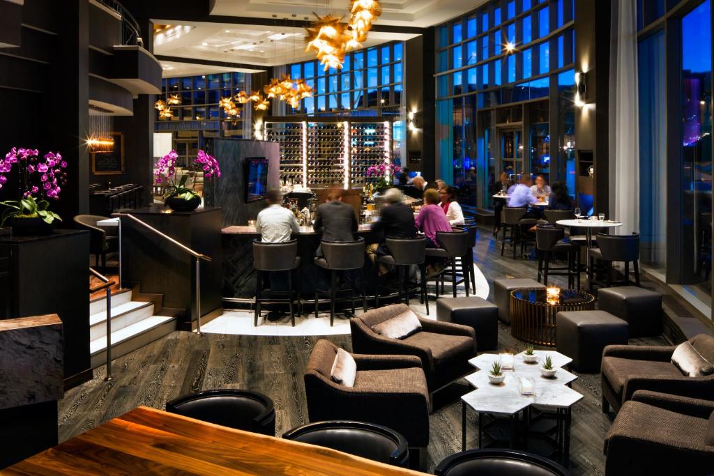 Pub/Lounge