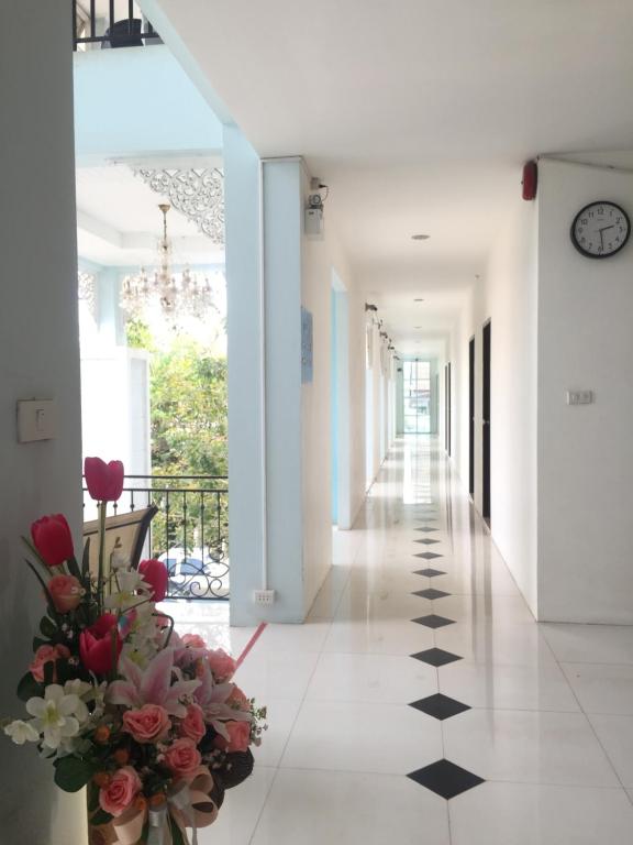 Crystal Palace Hotel Nongkhai photo