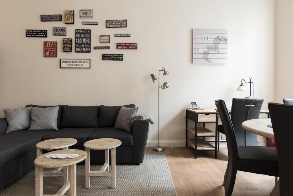 Cozy & Bright Apartment photo