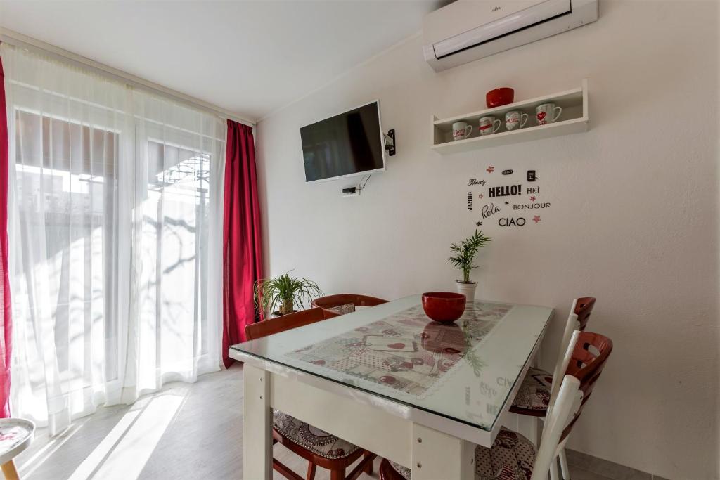 Apartment Taja cijela kuca i vrt samo za vas 전경