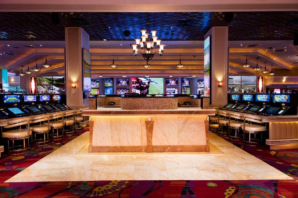 Western Village Inn And Casino photo