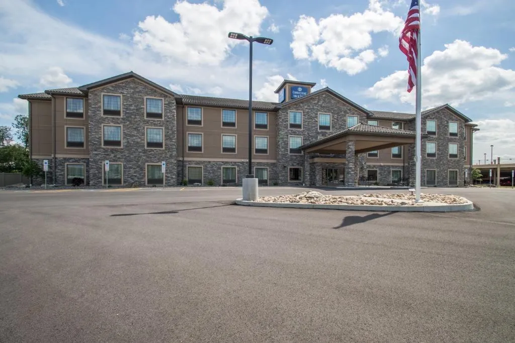 Cobblestone Inn & Suites - St Marys, hotel in Saint Marys