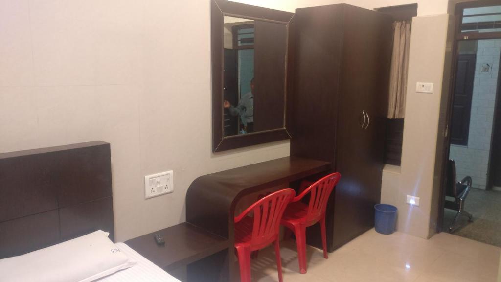 Hotel Sarada Nivas photo