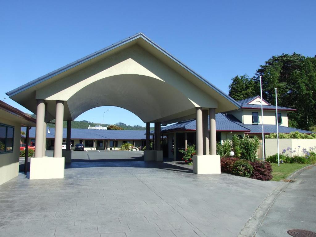 Belmont Motor Lodge photo