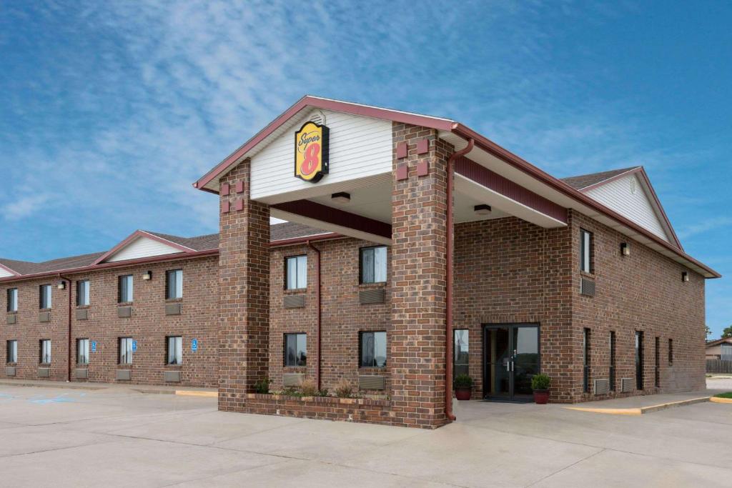 Super 8 By Wyndham Wakeeney photo