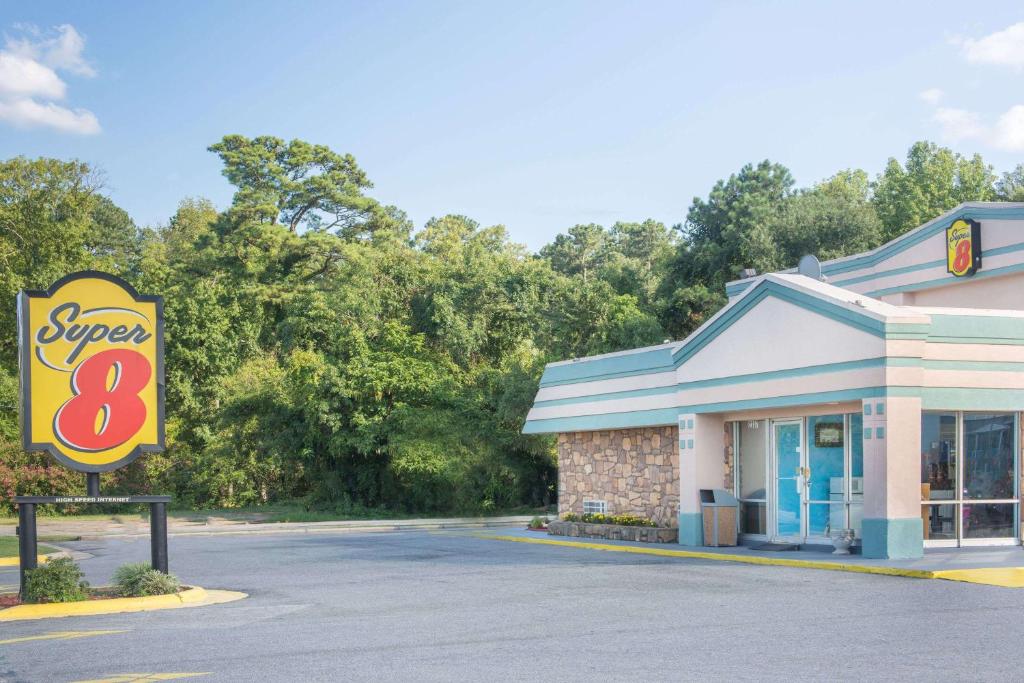 Super 8 by Wyndham Durham/University Area NC, Durham