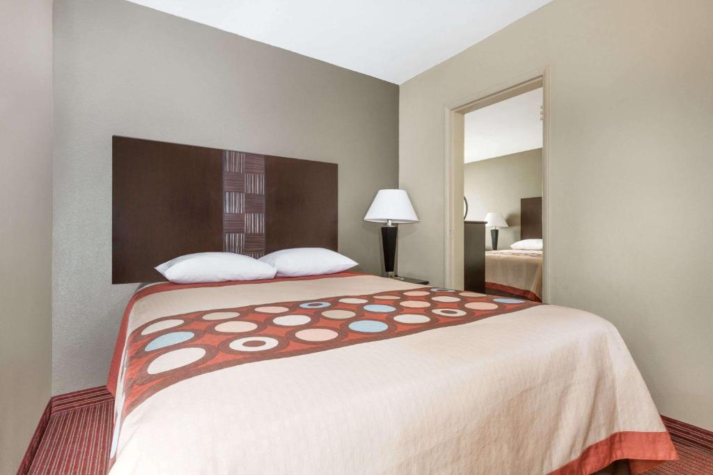 Super 8 By Wyndham Phoenix Downtown Photo 23