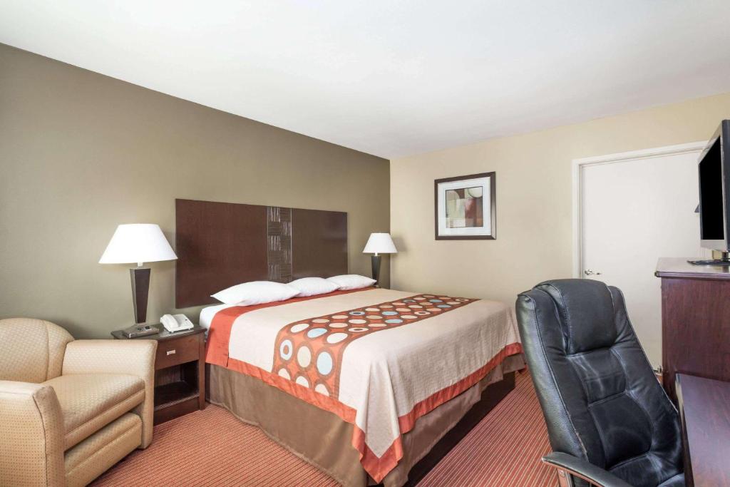 Super 8 By Wyndham Phoenix Downtown Photo 12