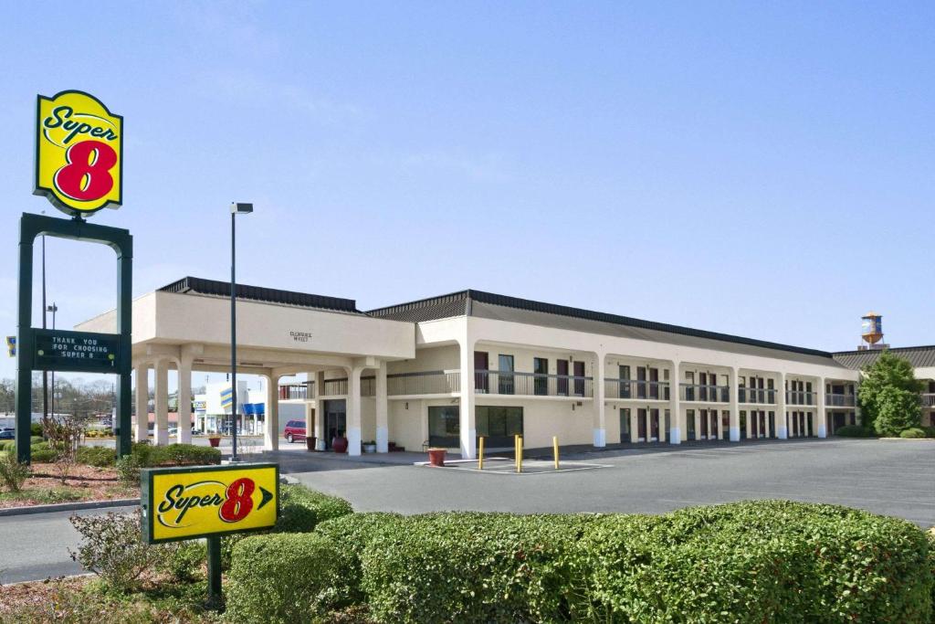 Super 8 by Wyndham Oxford, Oxford