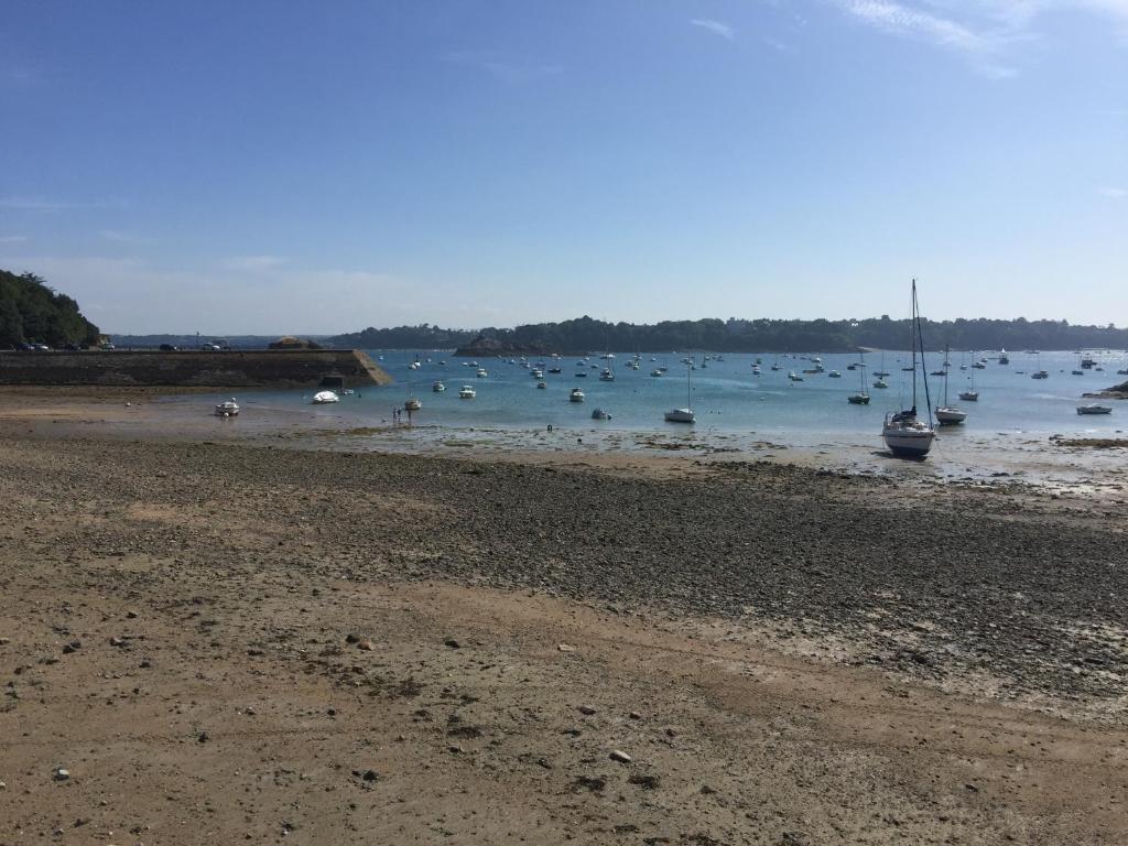 Book Studio Bord De Plage Des Bas Sablons Saint Malo In