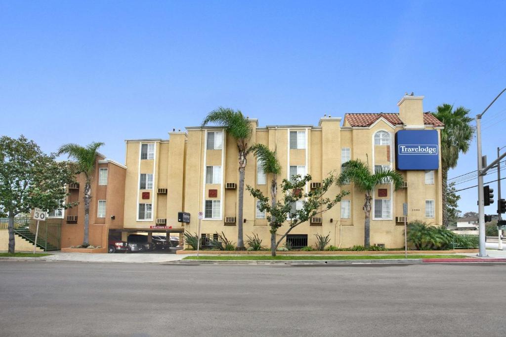 Travelodge Inn & Suites By Wyndham Gardena Ca Photo 1