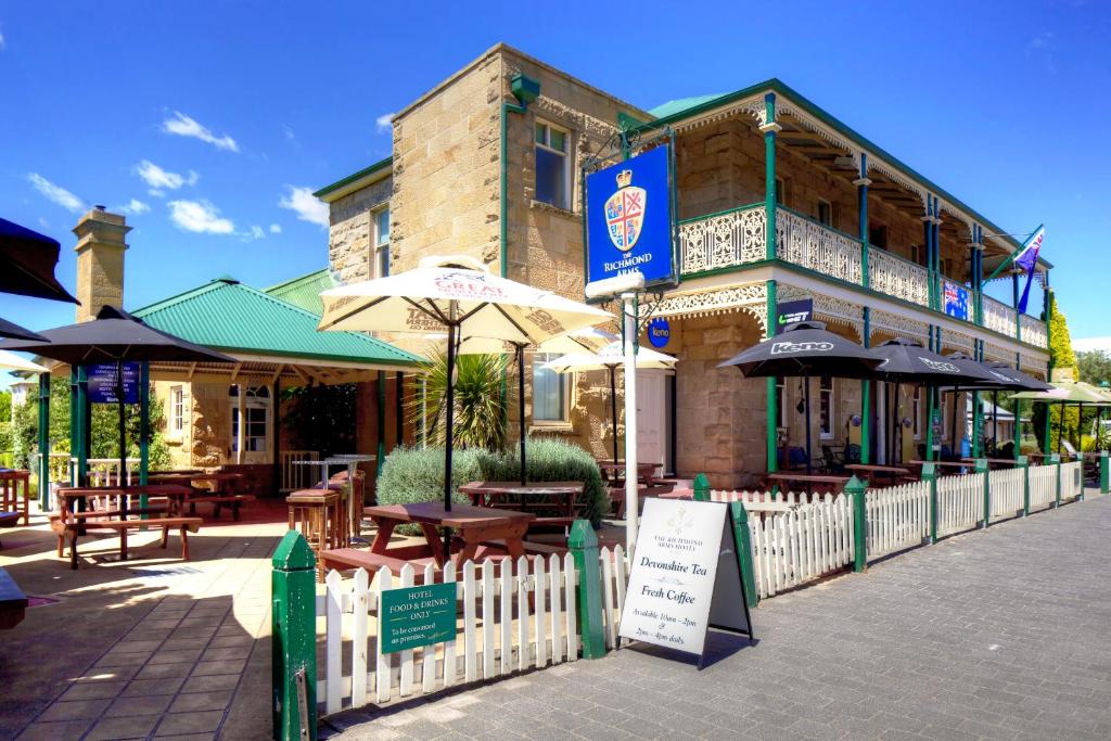 The Richmond Arms Hotel photo