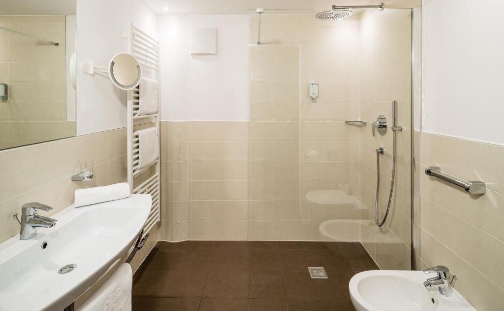 Hotel Almina - 4