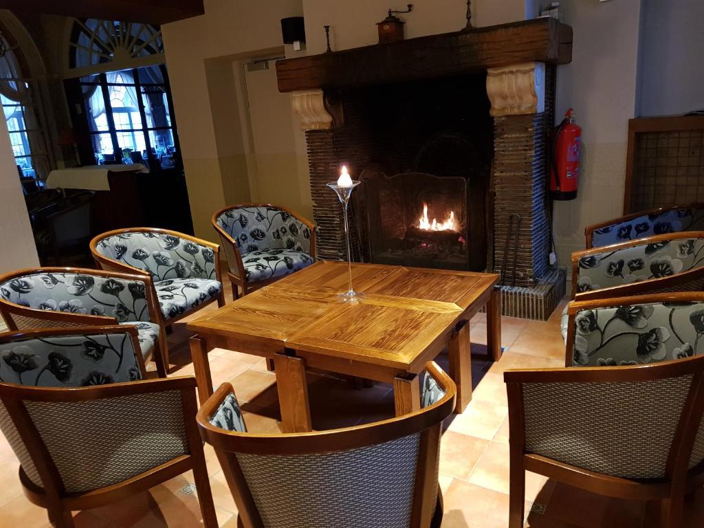 LOGIS - Chateau de la Motte - Hotel & Restaurant