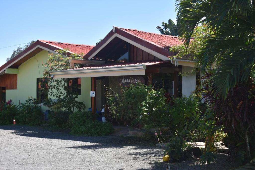 4. Hotel Ro..