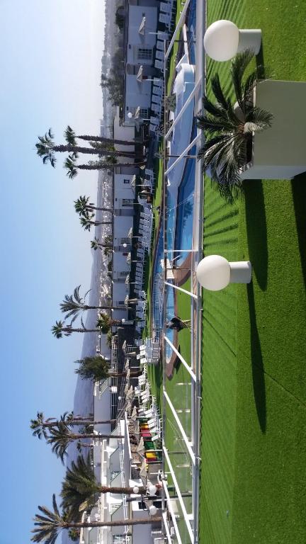 Vista Oasis — Swimming pool in Maspalomas, Canary Islands
